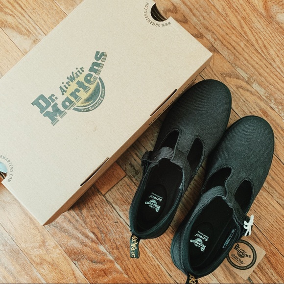 Dr. Martens Shoes - Dr. Martens // Size 11 Winona Shoes